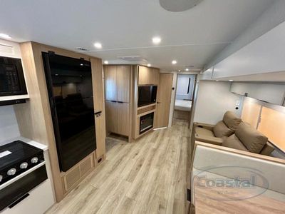 2026 Winnebago Thrive - Photo 5