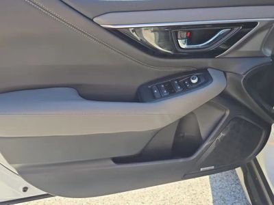2025 Subaru Outback — photo 18 view