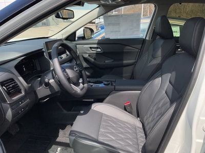 2026 Nissan Rogue — photo 9 view