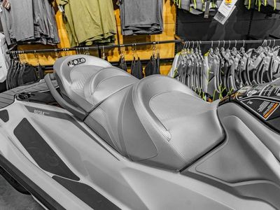 2026 Sea-Doo GTX Limited 325 White Pearl Premium - Photo 2