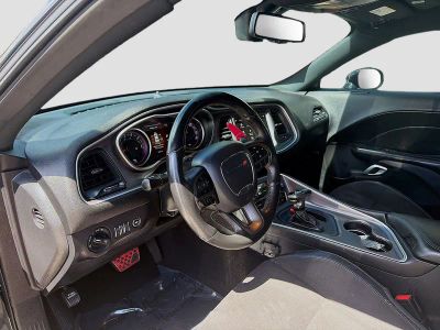 2019 Dodge Challenger — photo 9 view