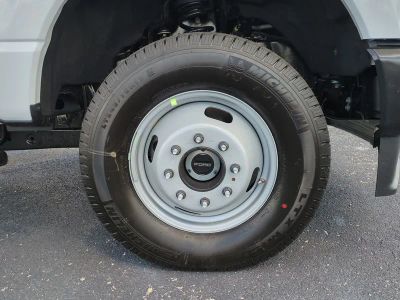 2026 Ford F-350SD — photo 11 view