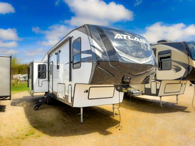 2021 Dutchmen RV Atlas - Photo 3