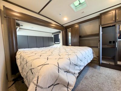 2021 Dutchmen RV Atlas - Photo 14