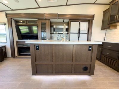 2021 Dutchmen RV Atlas - Photo 30