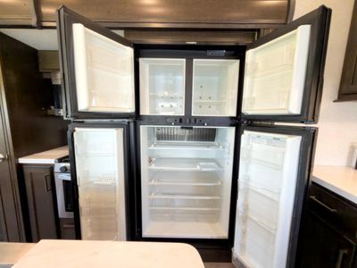 2021 Dutchmen RV Atlas - Photo 36