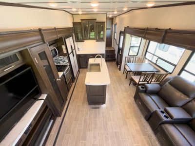 2021 Dutchmen RV Atlas - Photo 38