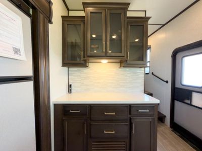 2021 Dutchmen RV Atlas - Photo 35