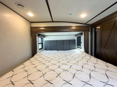2021 Dutchmen RV Atlas - Photo 15