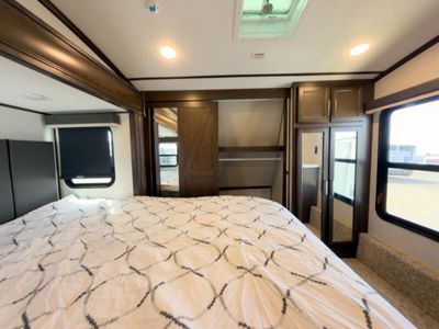 2021 Dutchmen RV Atlas - Photo 16