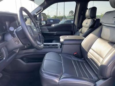 2025 Ford F-450SD - Photo 18