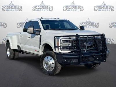 2025 Ford F-450SD - Photo 1