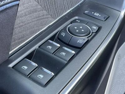 2025 Ford F-450SD - Photo 13
