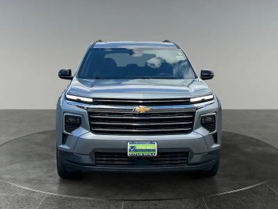 2025 Chevrolet Traverse — side profile view