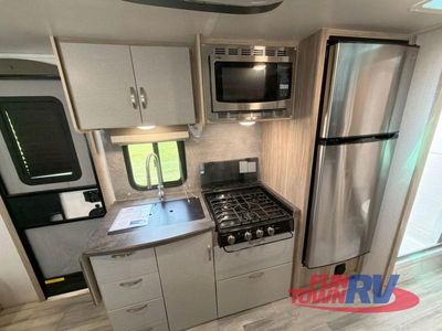 2022 Winnebago Industries Towables Micro Minnie FLX - Photo 12