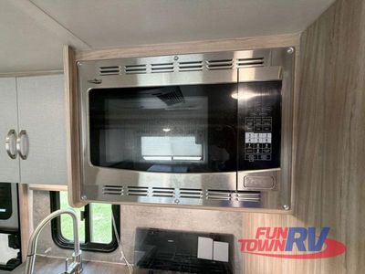 2022 Winnebago Industries Towables Micro Minnie FLX - Photo 15