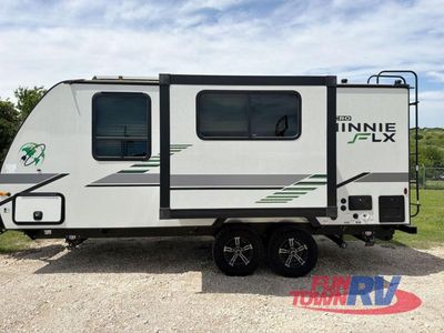 2022 Winnebago Industries Towables Micro Minnie FLX - Photo 6