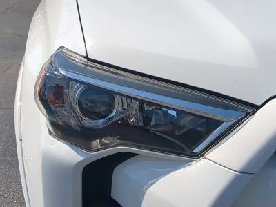 2021 Toyota 4Runner — photo 10 view