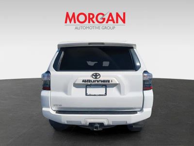 2021 Toyota 4Runner — engine compartment view