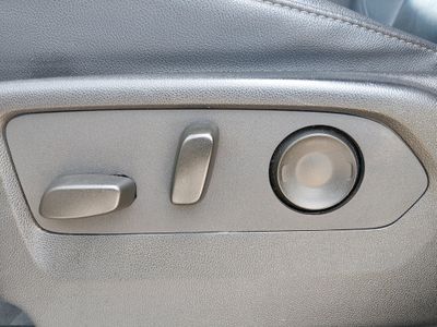 2024 Chevrolet Suburban - Photo 21