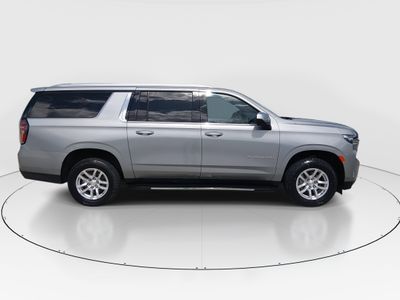 2024 Chevrolet Suburban - Photo 8