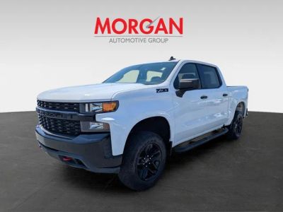 2021 Chevrolet Silverado 1500 — engine compartment view