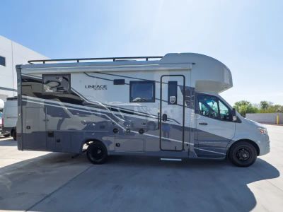 2027 Grand Design LINEAGE SERIES M — photo 20 view
