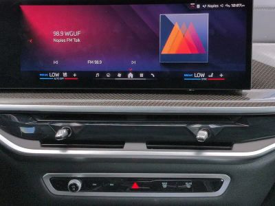 2026 BMW X5 — photo 18 view