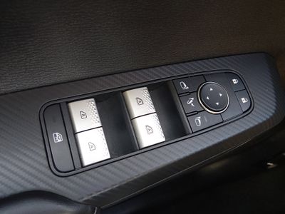 2024 Mitsubishi Outlander - Photo 18