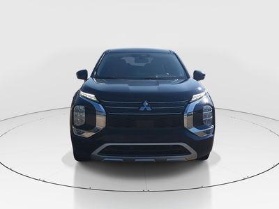 2024 Mitsubishi Outlander - Photo 2