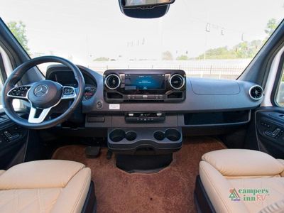 2023 Regency RV Ultra Brougham - Photo 31
