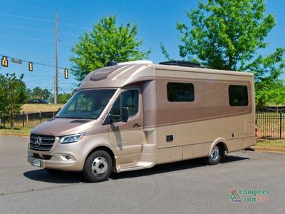 2023 Regency RV Ultra Brougham - Photo 3