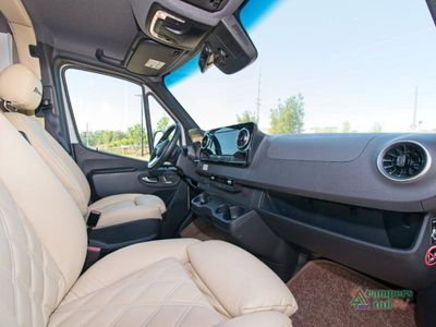 2023 Regency RV Ultra Brougham - Photo 38