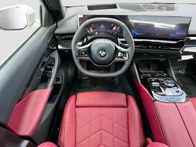 2026 BMW 5 Series — photo 17 view