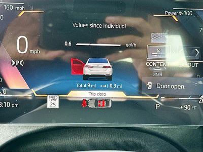 2026 BMW 5 Series — photo 9 view