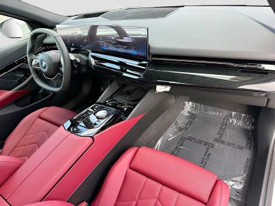 2026 BMW 5 Series — photo 24 view