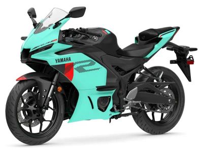 2026 Yamaha YZF-R3 — interior view