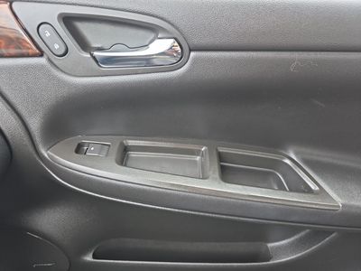 2014 Chevrolet Impala Limited - Photo 21
