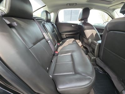 2014 Chevrolet Impala Limited - Photo 14