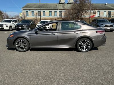 2019 Toyota Camry SE - Photo 7