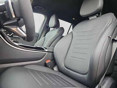 2026 Mercedes-Benz GLC 300 - Photo 2
