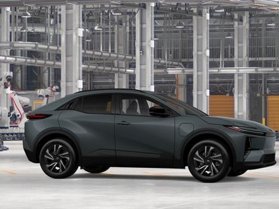 2026 Toyota C-HR — photo 13 view