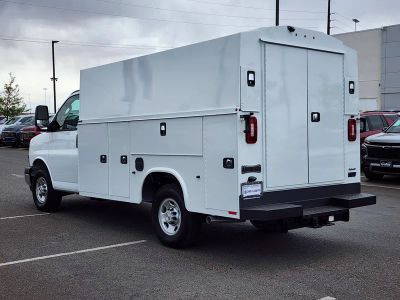 2026 Chevrolet Express Cutaway 3500 — detail view