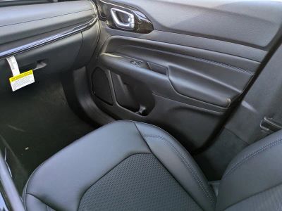 2026 Jeep Compass — photo 15 view