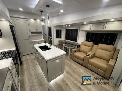 2026 Brinkley Model Z - Photo 7