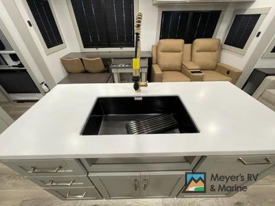 2026 Brinkley Model Z - Photo 11