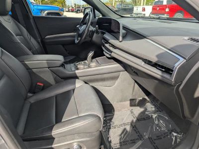 2024 Cadillac XT4 — photo 9 view