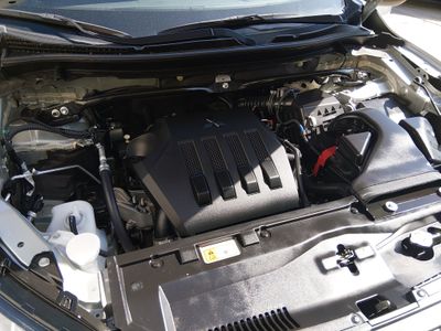 2025 Mitsubishi Eclipse Cross — photo 9 view