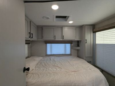2025 Coachmen Leprechaun 260QB - Ford — photo 10 view