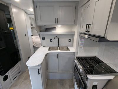 2025 Coachmen Leprechaun 260QB - Ford — photo 17 view